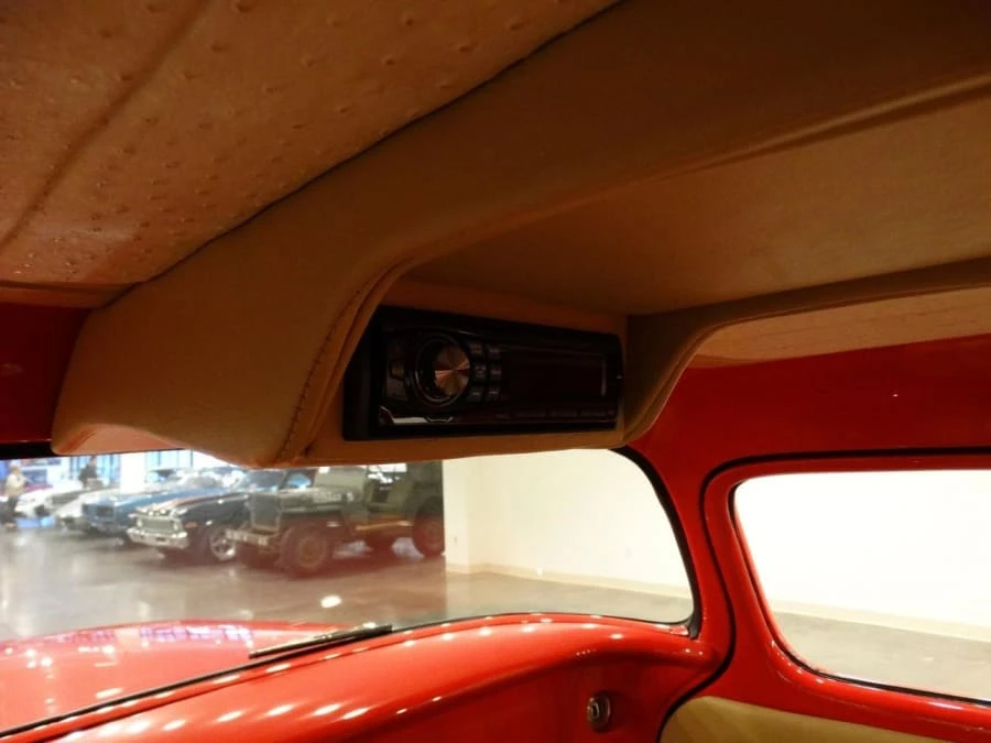 1955 Chevrolet Task Force - Image 6 of 24