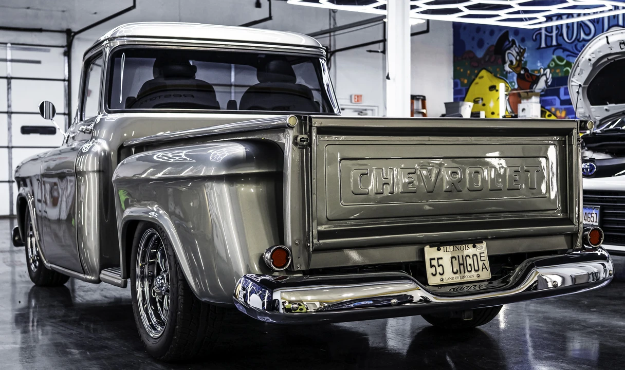 1955 Chevrolet Task Force - Image 2 of 10