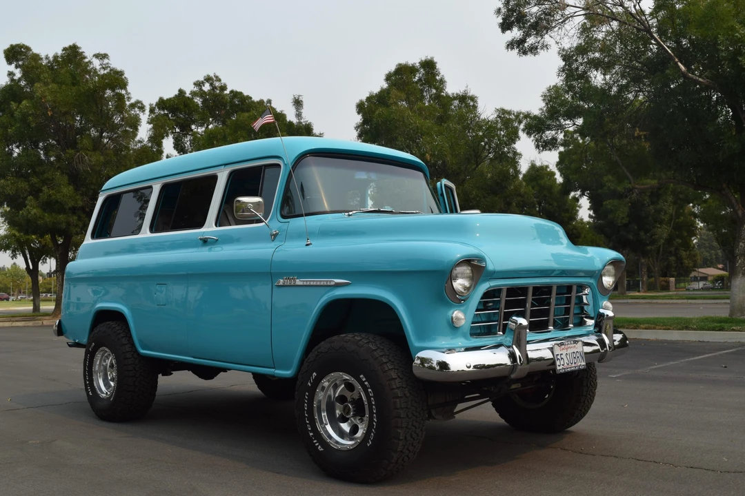 1955 Chevrolet Suburban 4th Gen - Image 2 of 31