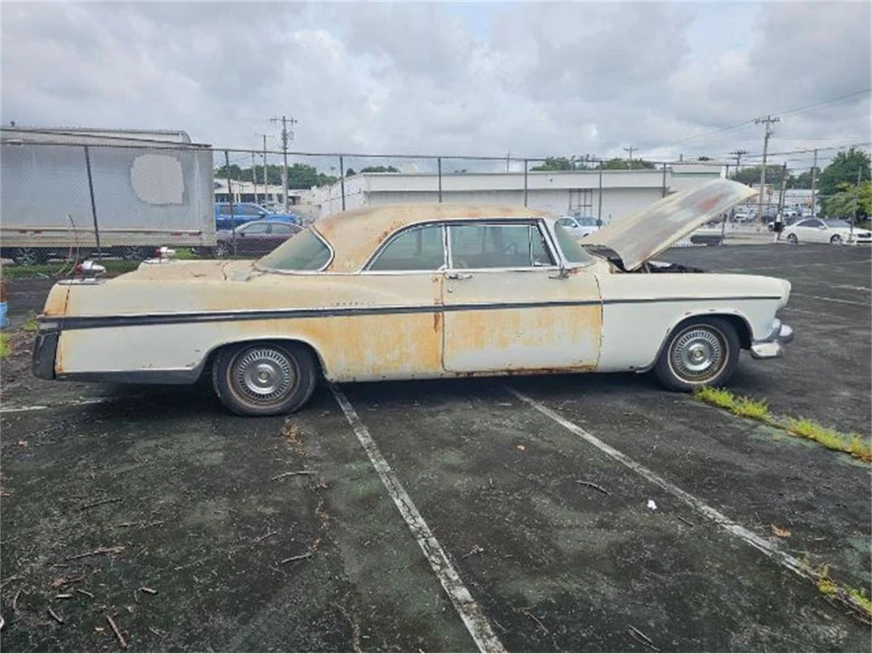 1955 Chrysler Imperial 2nd Gen - Image 15 of 17