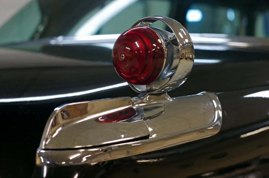 1955 Chrysler Imperial 2nd Gen - Image 2 of 2