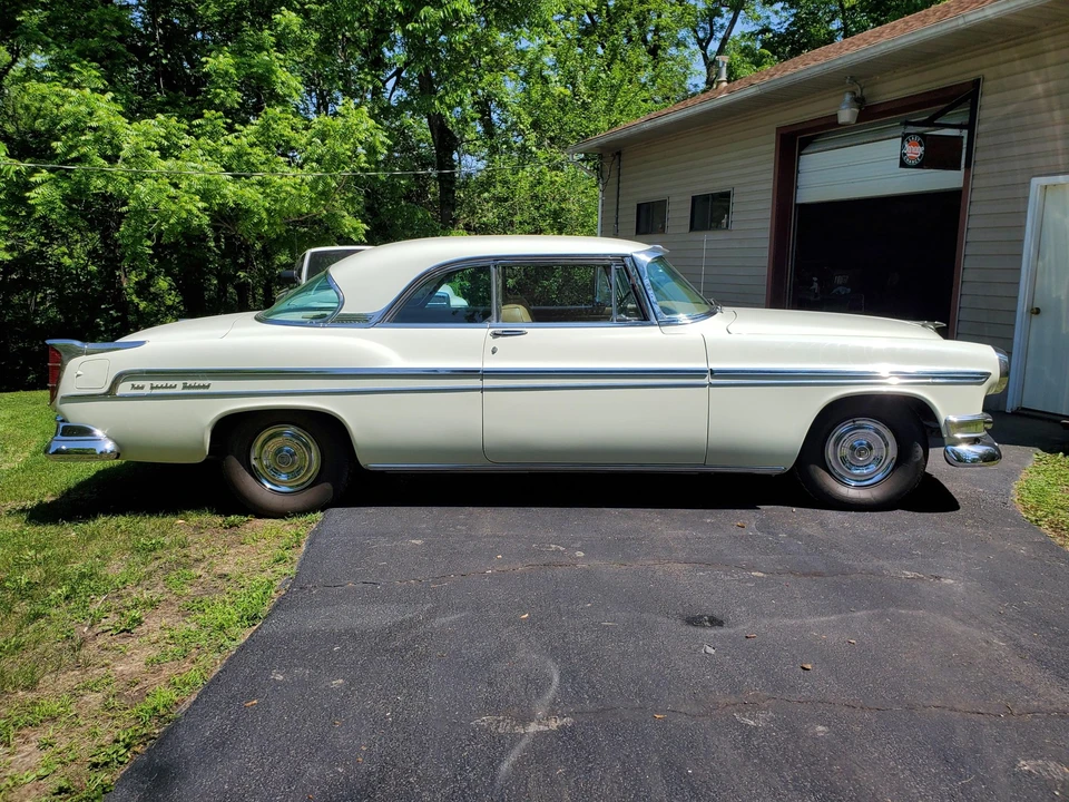 1955 Chrysler New Yorker - Image 20 of 31