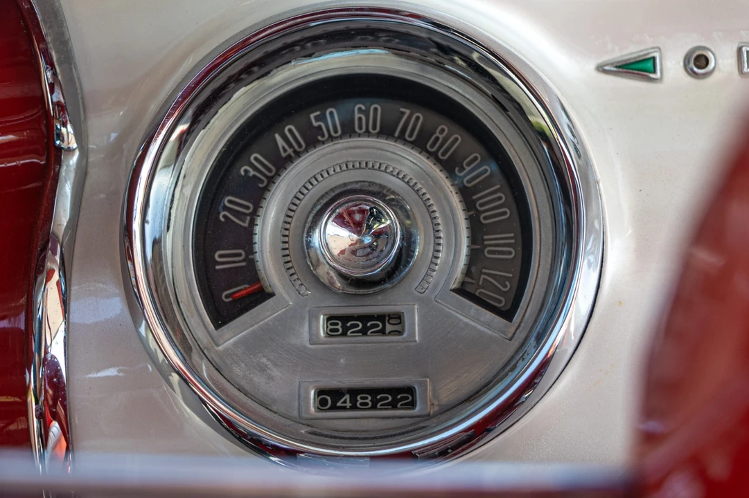 1955 Chrysler New Yorker - Image 6 of 31