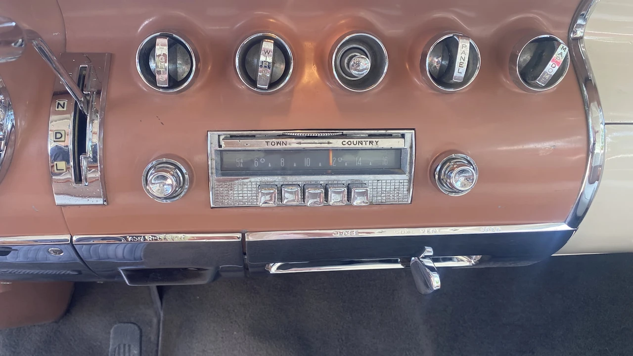 1955 Chrysler New Yorker - Image 20 of 30