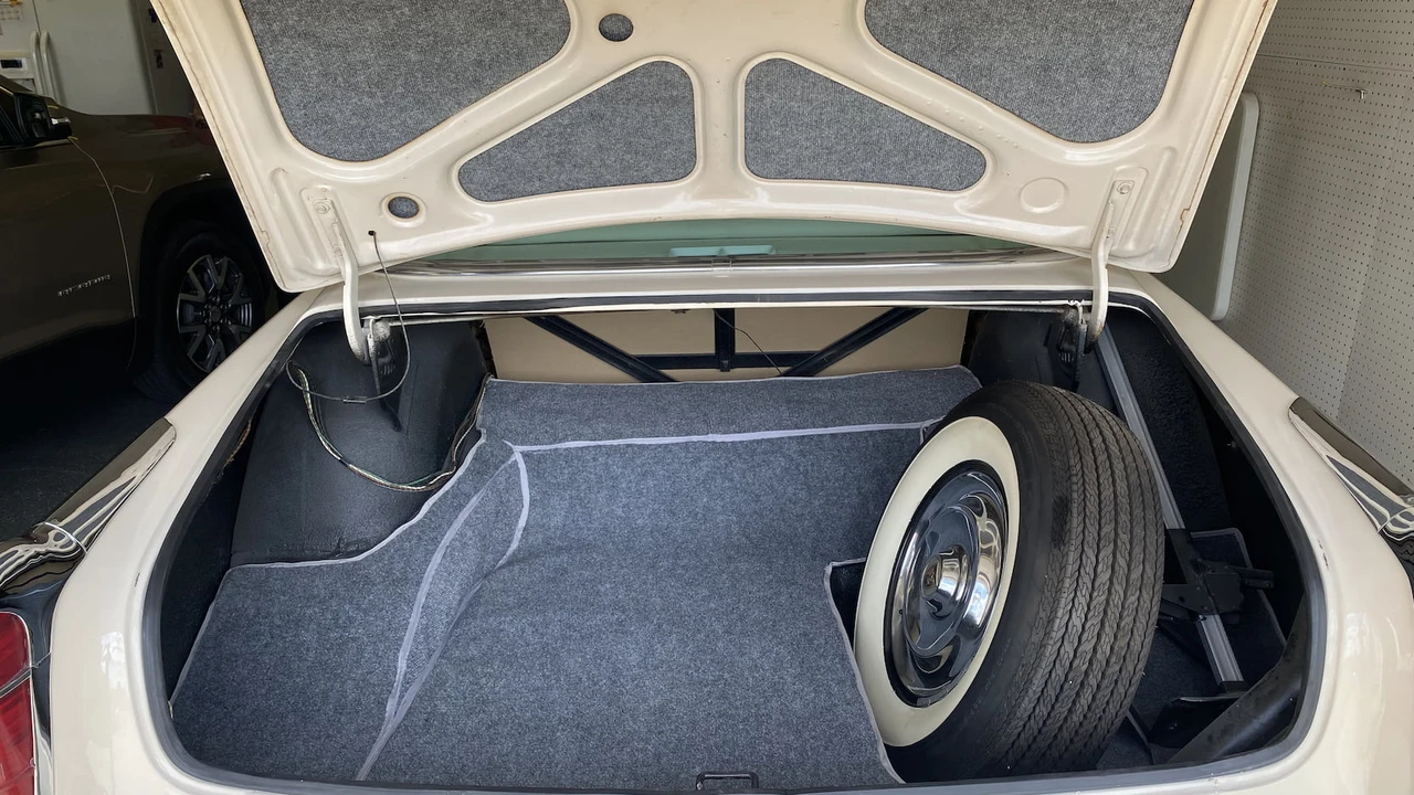 1955 Chrysler New Yorker - Image 23 of 30