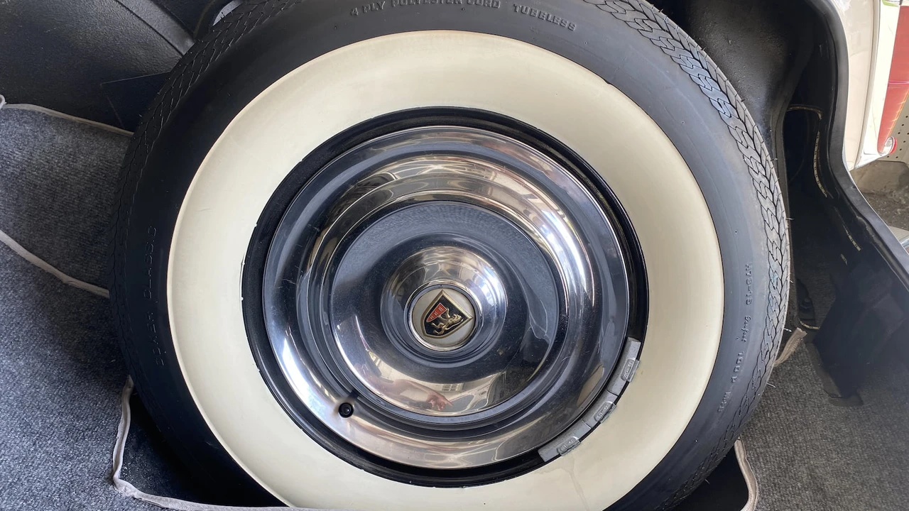 1955 Chrysler New Yorker - Image 24 of 30