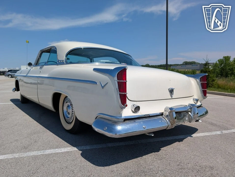 1955 Chrysler Newport - Image 11 of 12