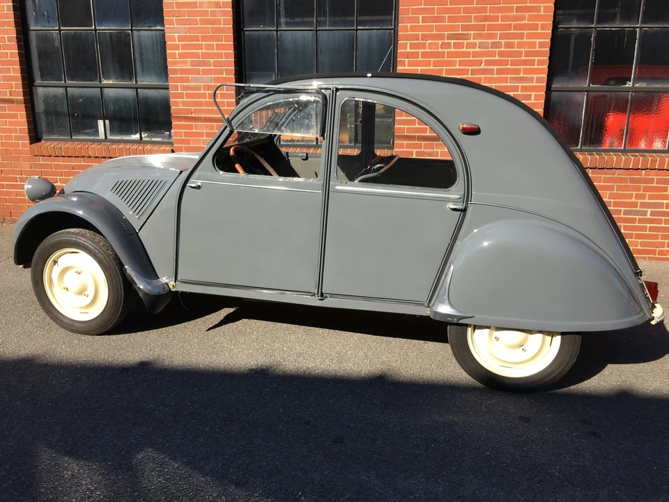 1955 Citroen 2CV - Image 2 of 31