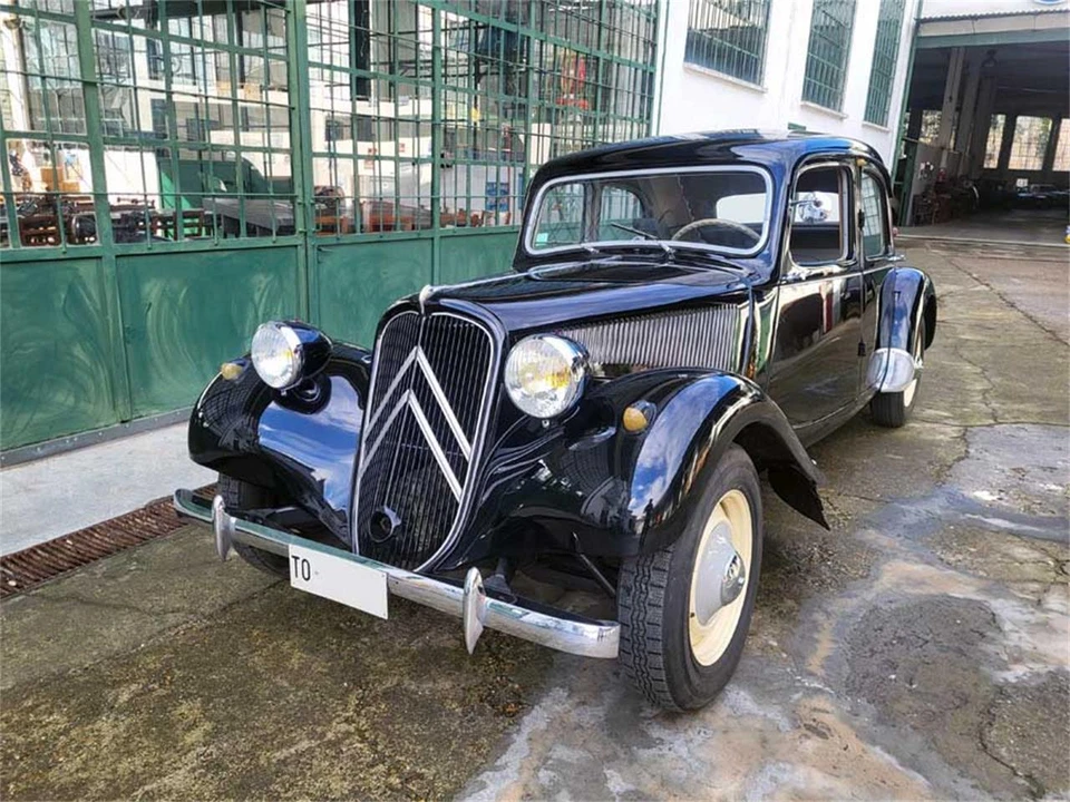 1955 Citroen Traction Avant - Image 4 of 31