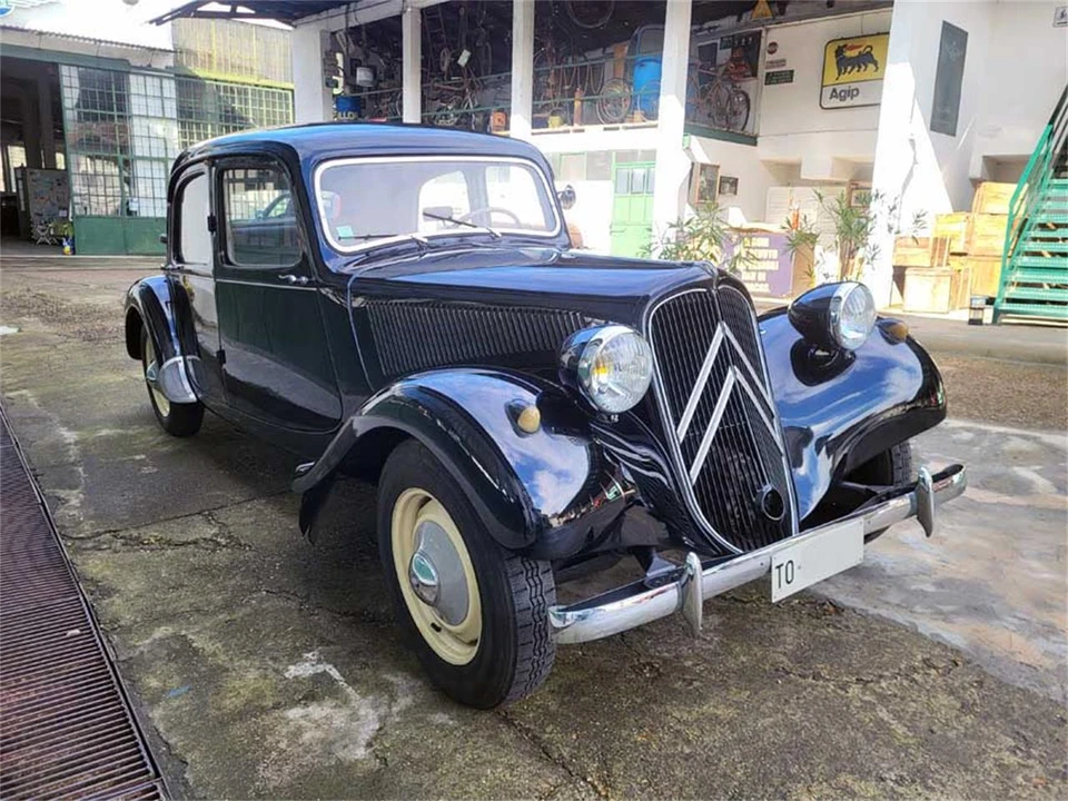 1955 Citroen Traction Avant - Image 7 of 31