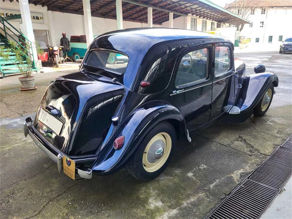 1955 Citroen Traction Avant - Image 9 of 31