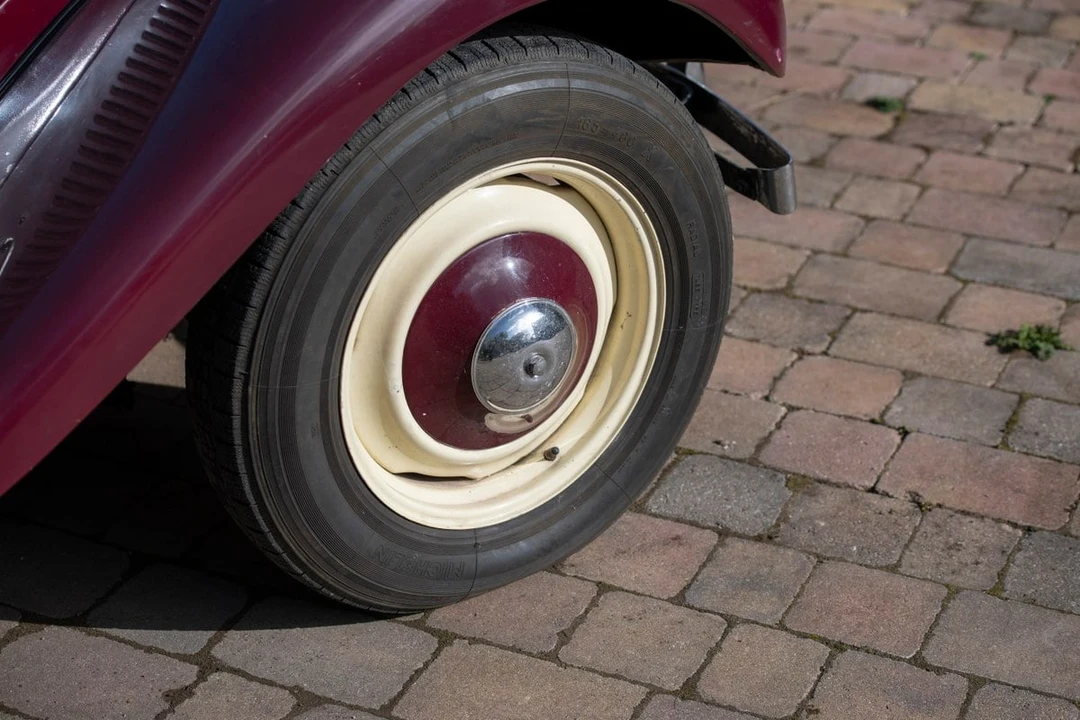 1955 Citroen Traction Avant - Image 20 of 30