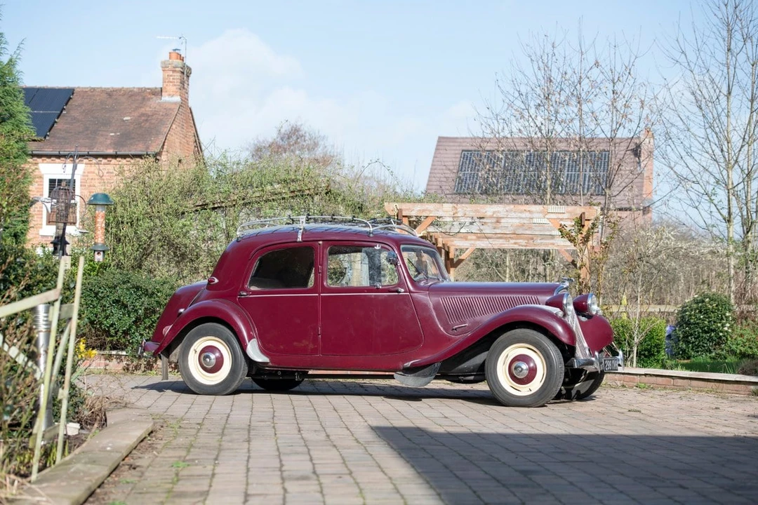 1955 Citroen Traction Avant - Image 2 of 30