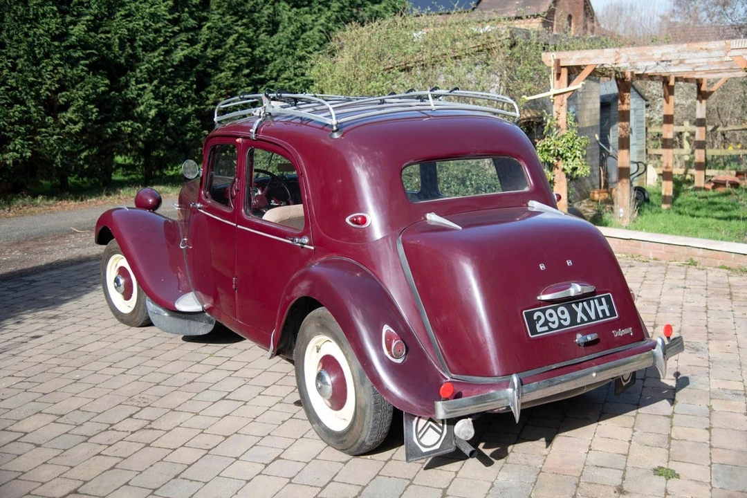 1955 Citroen Traction Avant - Image 7 of 30