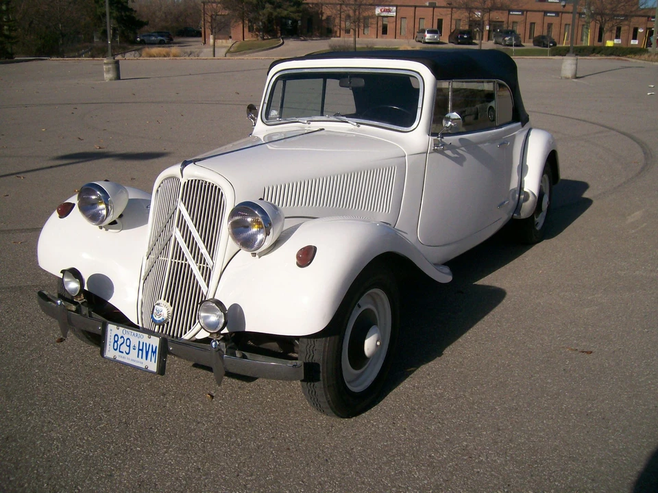 1955 Citroen Traction Avant - Image 2 of 31