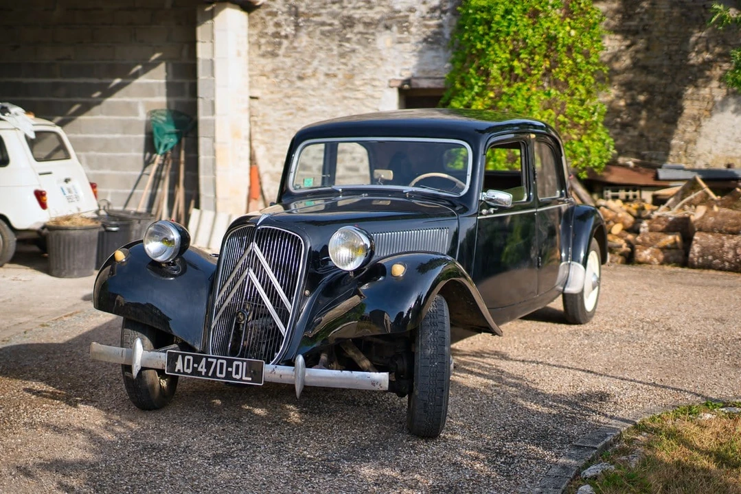 1955 Citroen Traction Avant - Image 7 of 30