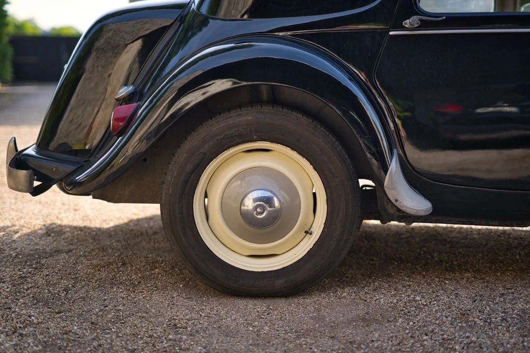 1955 Citroen Traction Avant - Image 30 of 30