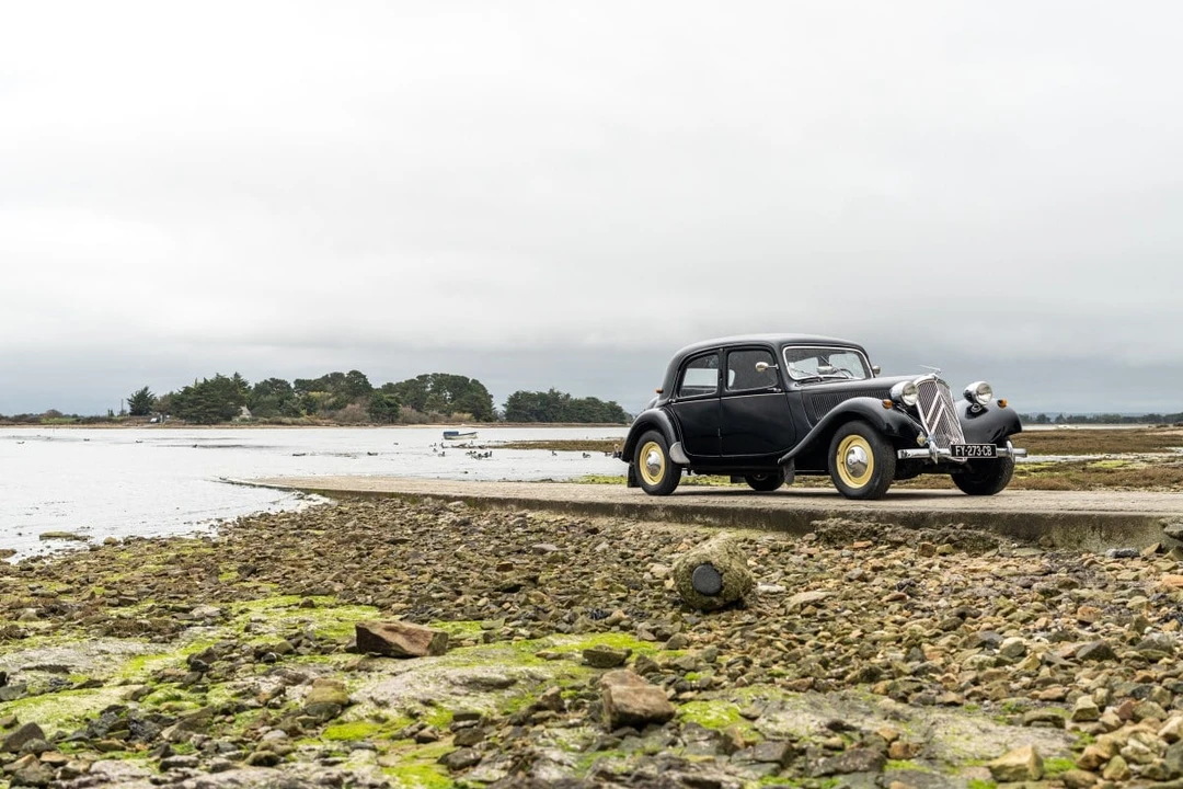 1955 Citroen Traction Avant - Image 2 of 30