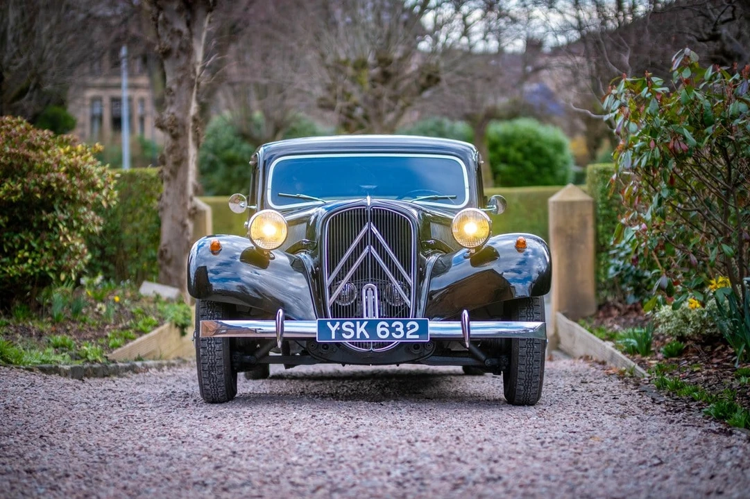 1955 Citroen Traction Avant - Image 2 of 30