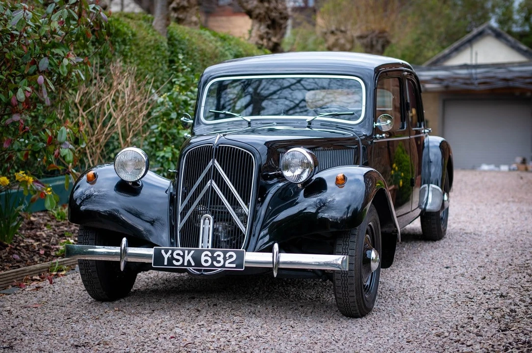 1955 Citroen Traction Avant - Image 9 of 30
