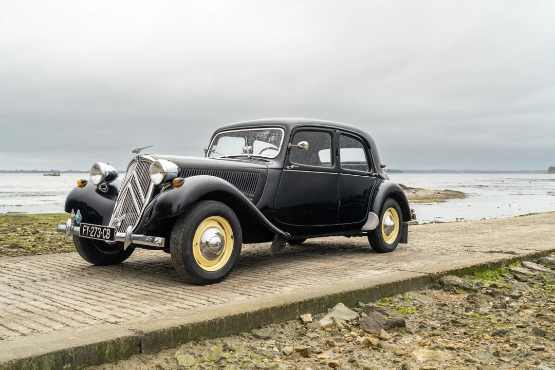1955 Citroen Traction Avant - Image 4 of 30