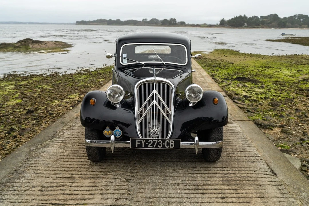1955 Citroen Traction Avant - Image 11 of 30