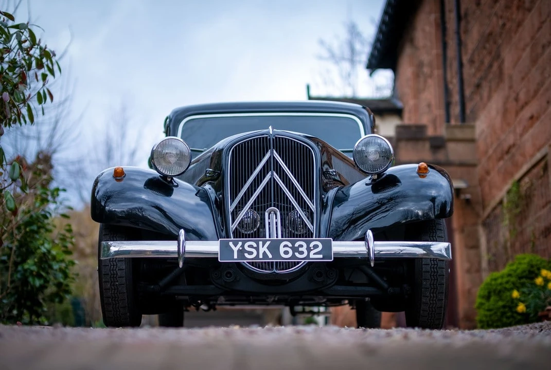 1955 Citroen Traction Avant - Image 8 of 30