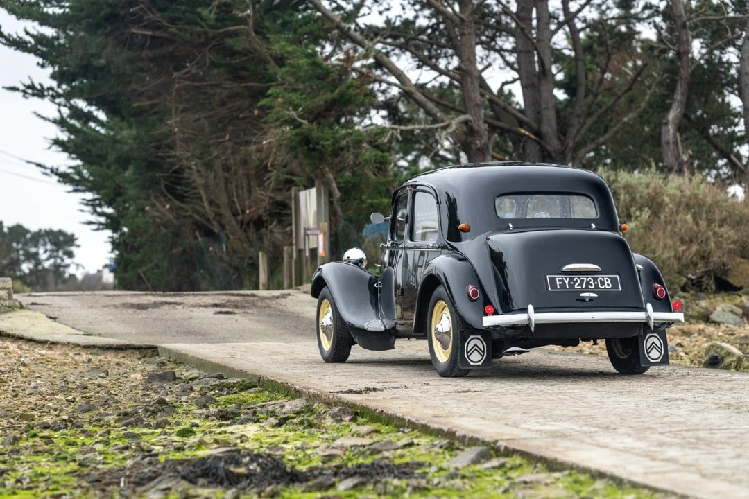 1955 Citroen Traction Avant - Image 7 of 30