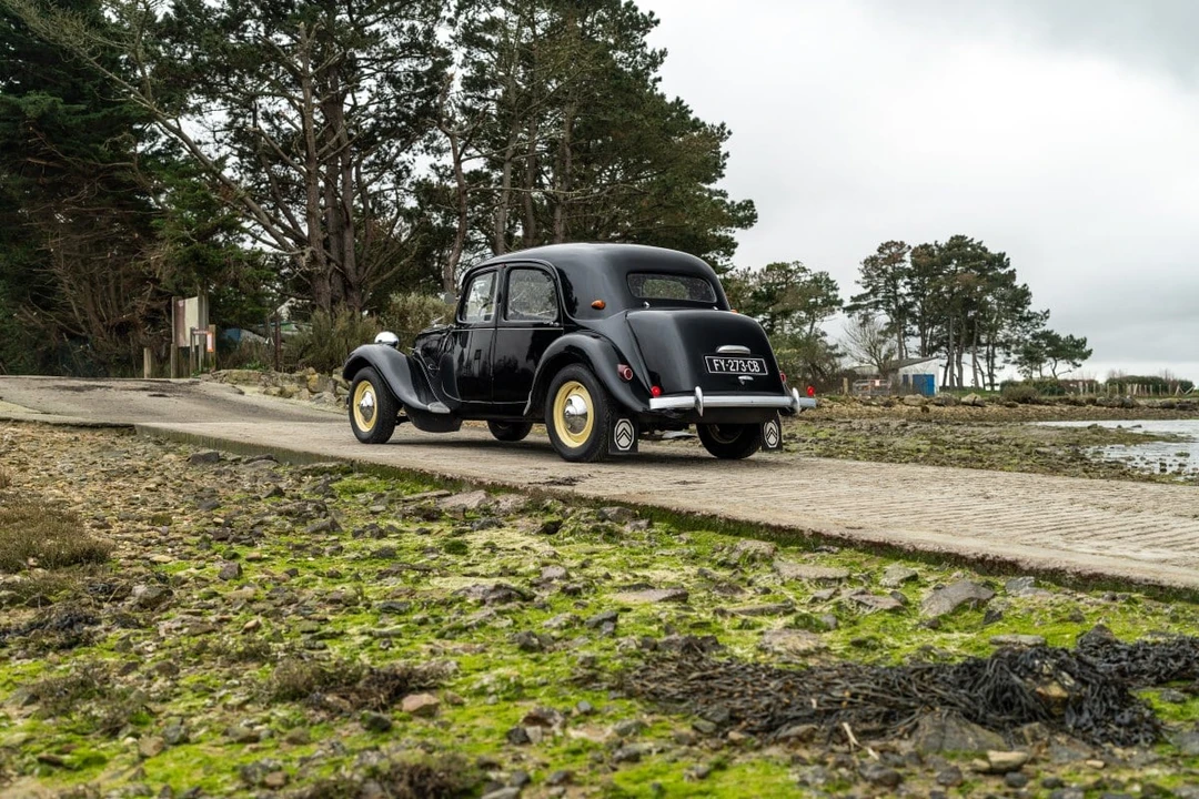 1955 Citroen Traction Avant - Image 6 of 30