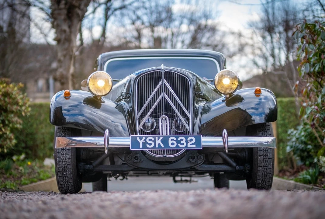 1955 Citroen Traction Avant - Image 4 of 30