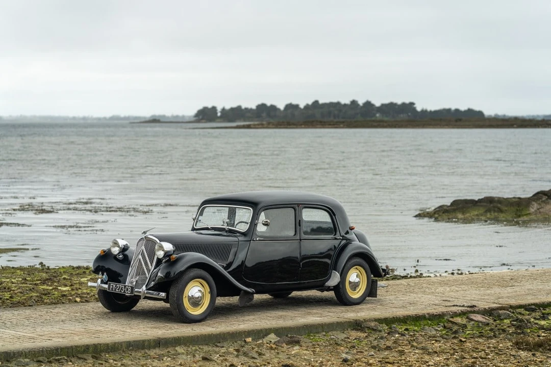 1955 Citroen Traction Avant - Image 5 of 30