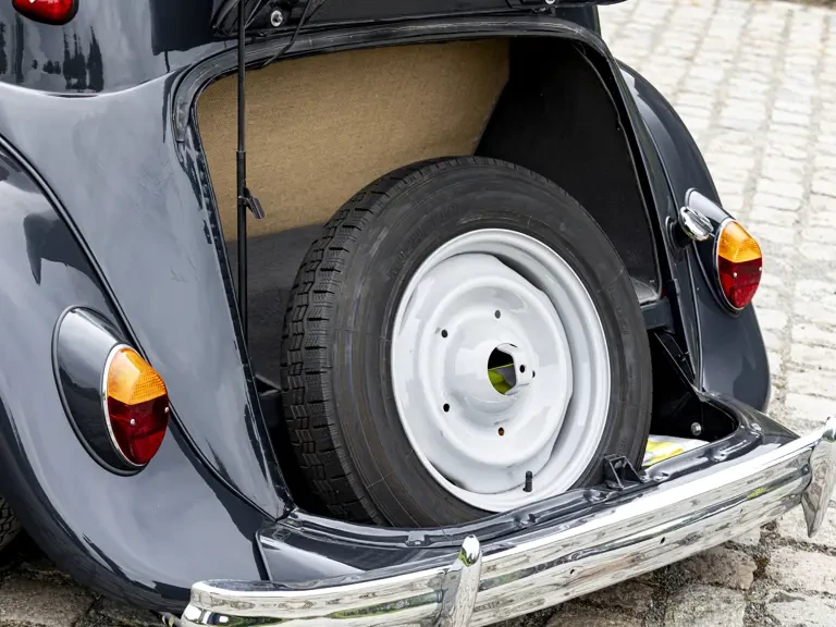1955 Citroen Traction Avant - Image 25 of 30