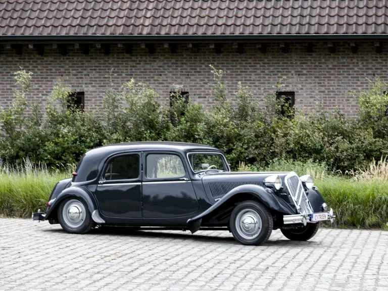 1955 Citroen Traction Avant - Image 2 of 30