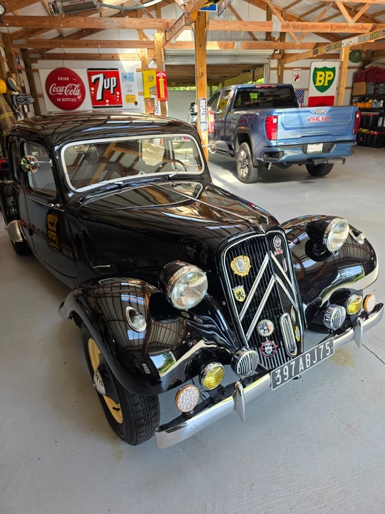 1955 Citroen Traction Avant - Image 10 of 19