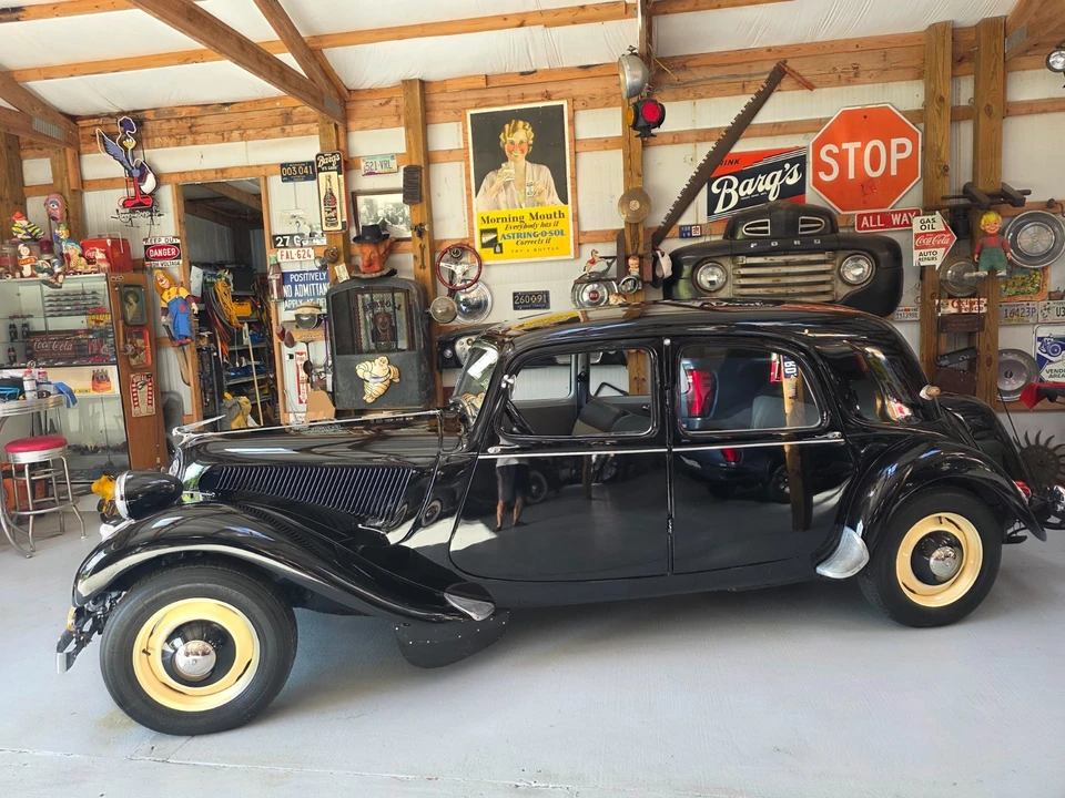 1955 Citroen Traction Avant - Image 7 of 19