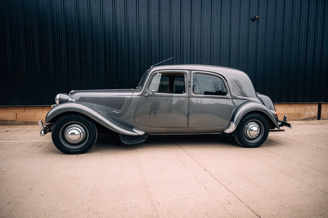1955 Citroen Traction Avant - Image 9 of 30
