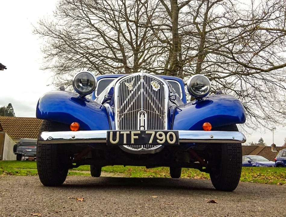 1955 Citroen Traction Avant - Image 12 of 30