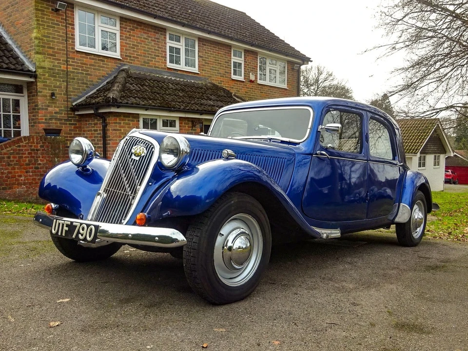 1955 Citroen Traction Avant - Image 2 of 30