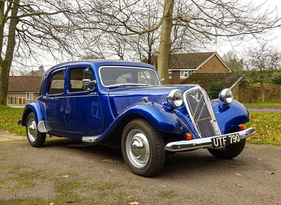 1955 Citroen Traction Avant - Image 8 of 30