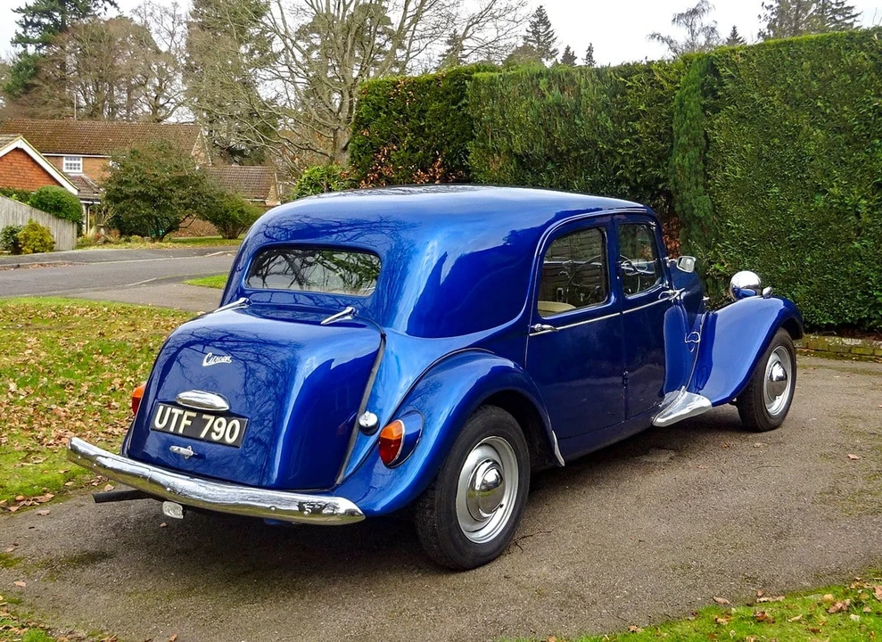 1955 Citroen Traction Avant - Image 5 of 30
