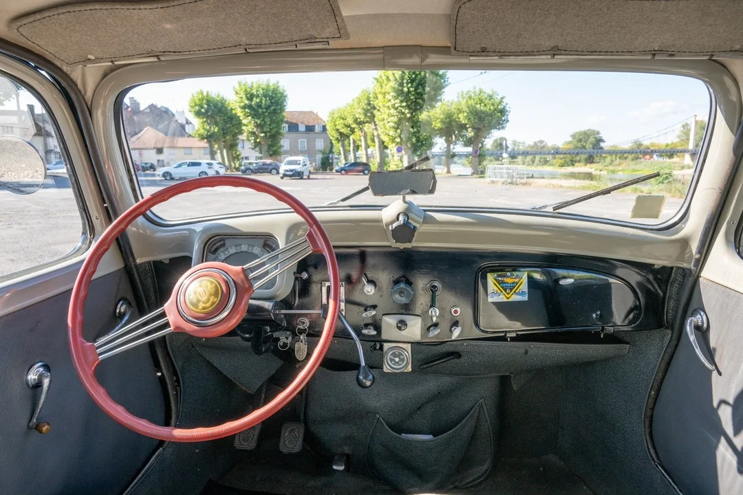 1955 Citroen Traction Avant - Image 26 of 30