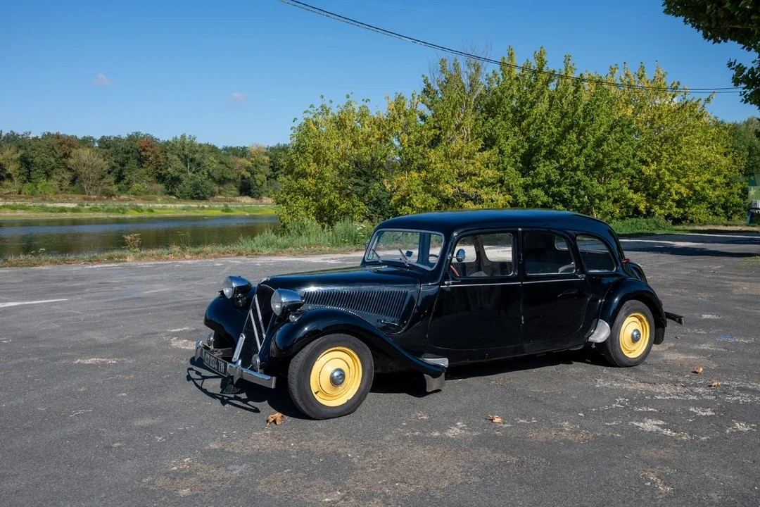 1955 Citroen Traction Avant - Image 6 of 30