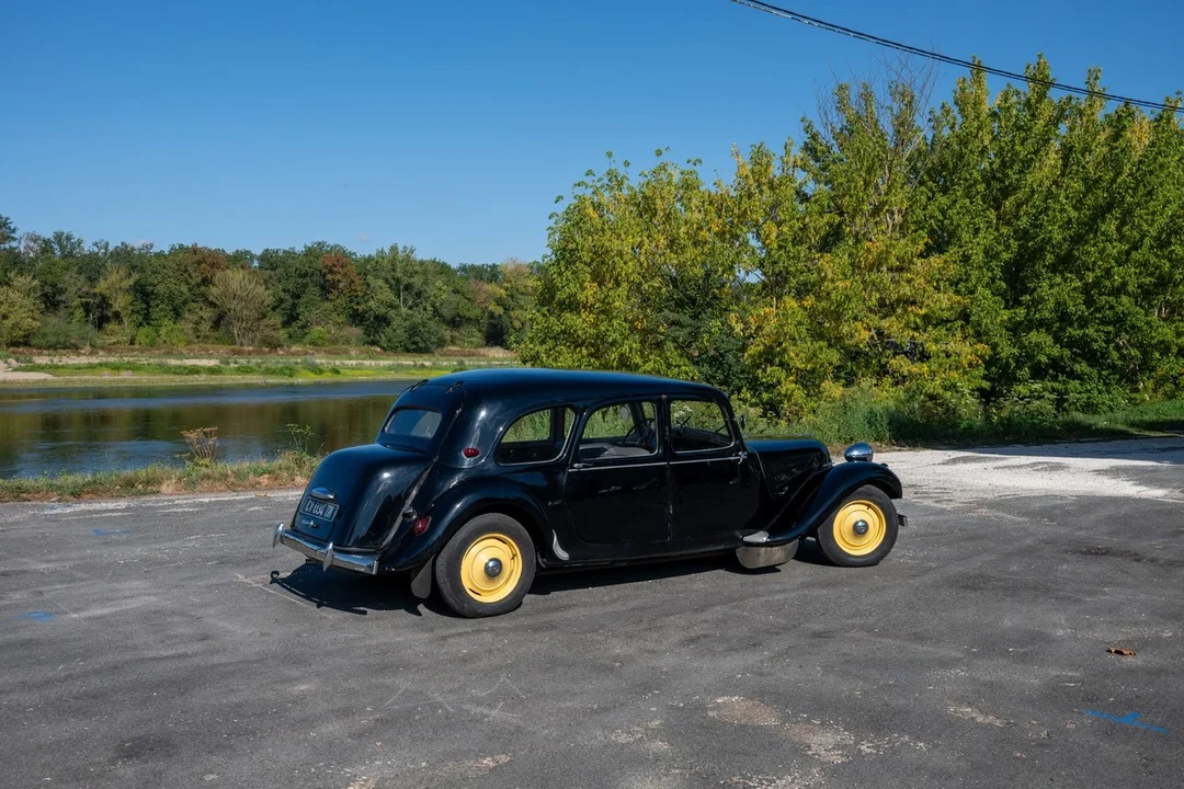 1955 Citroen Traction Avant - Image 8 of 30