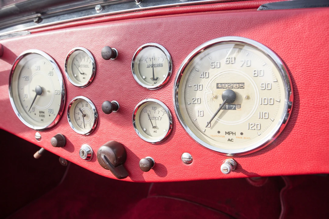 1955 Daimler - Image 16 of 31