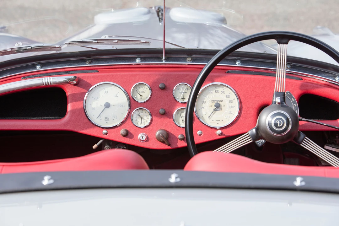 1955 Daimler - Image 18 of 31
