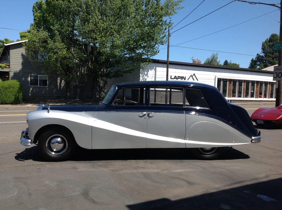 1955 Daimler - Image 12 of 31