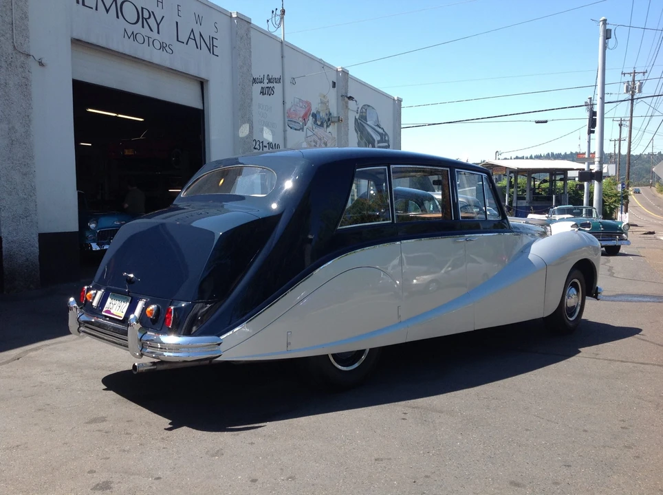 1955 Daimler - Image 2 of 31