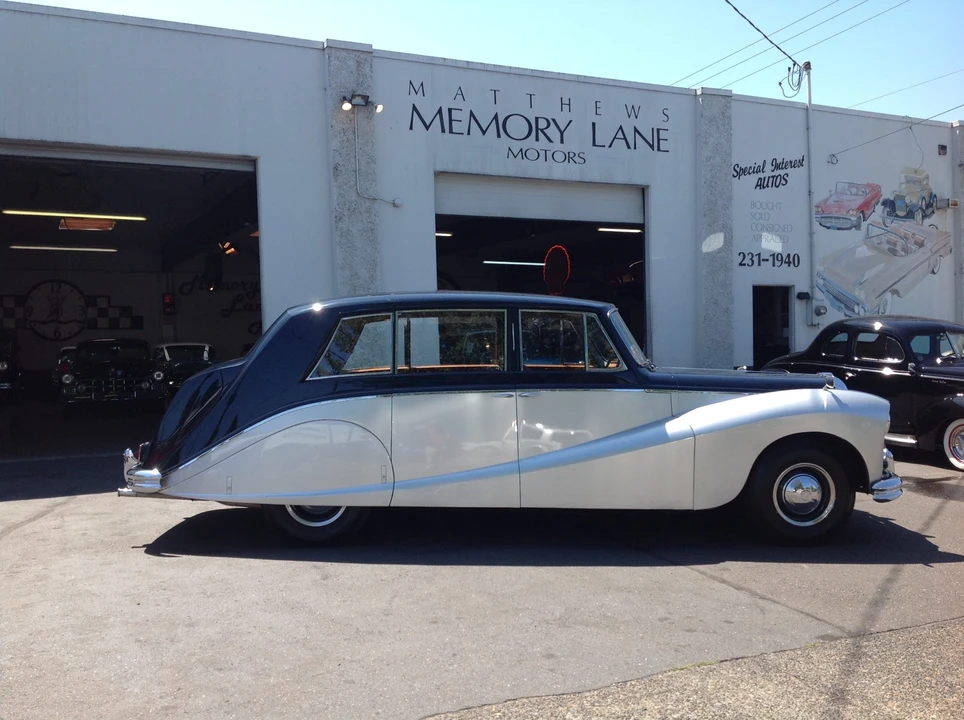 1955 Daimler - Image 6 of 31