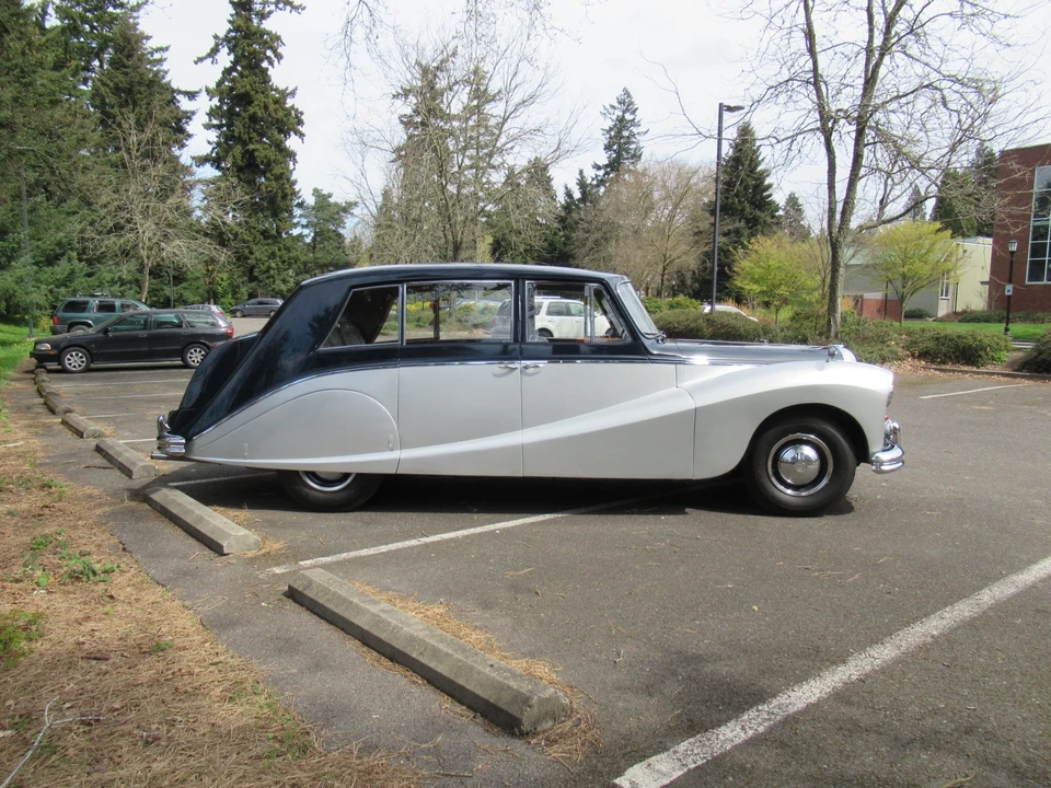 1955 Daimler - Image 4 of 31