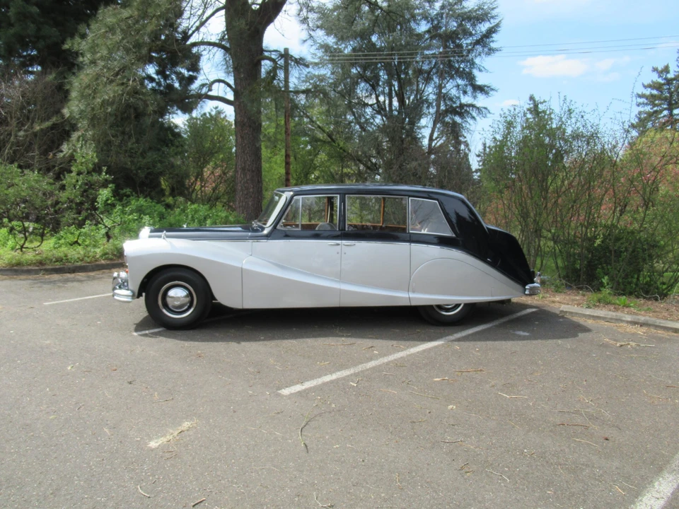 1955 Daimler - Image 13 of 31